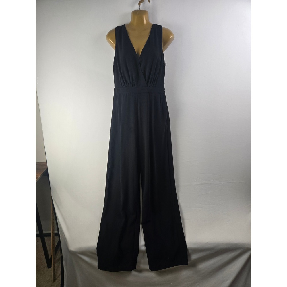 Lulus Jumpsuit Womens Medium Black V-Neck Lace Back Wide Leg Sleeveless Elegant